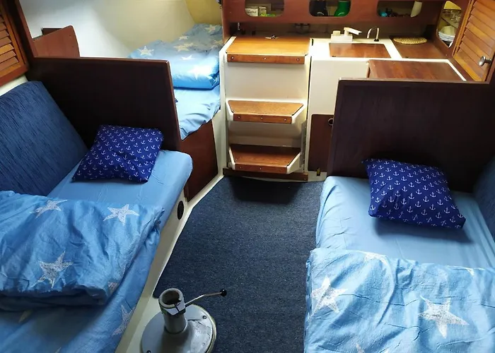 Na Jachcie Lanette W Swinoujsciu Botel