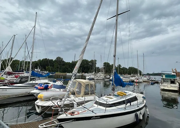 Botel Na Jachcie Lanette W Swinoujsciu